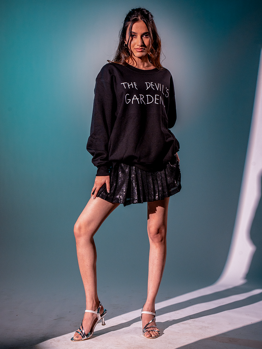 Alfaq Black Sweatshirt for Cool Look